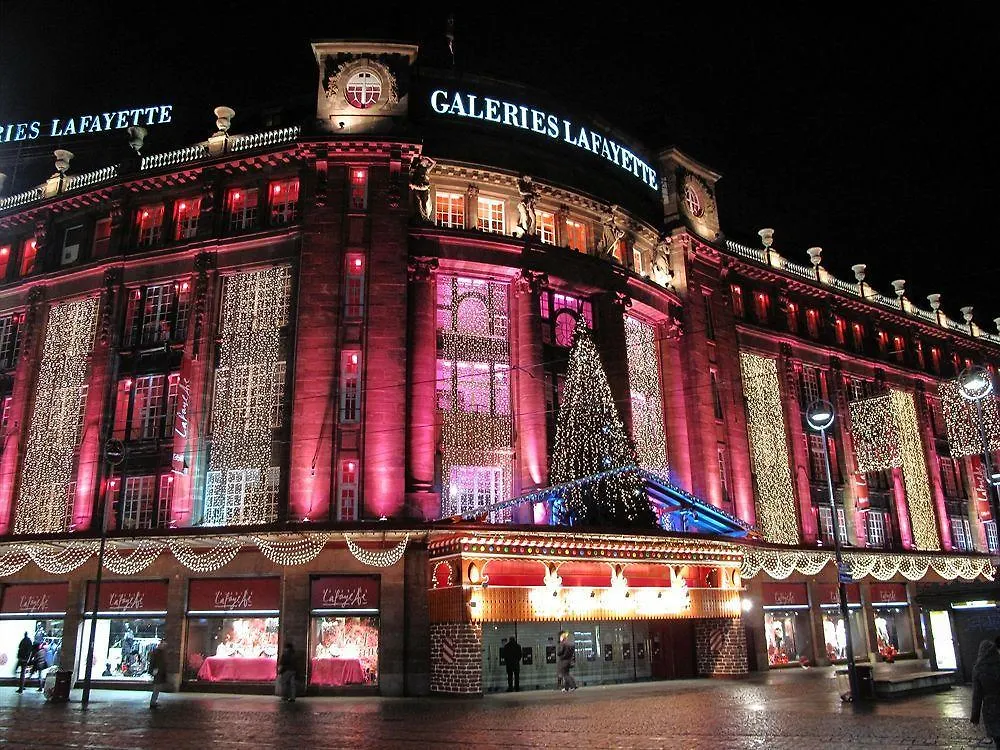 Hotel Western Anjou Lafayette Paris