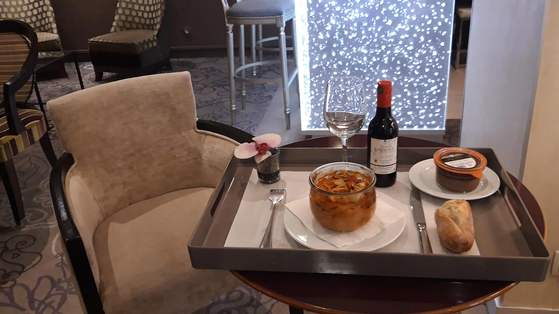 Western Anjou Lafayette Hotel 3*
