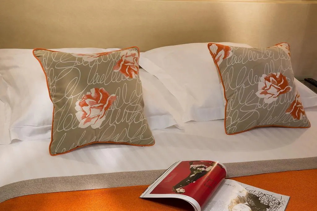 Western Anjou Lafayette Hotel Paryż