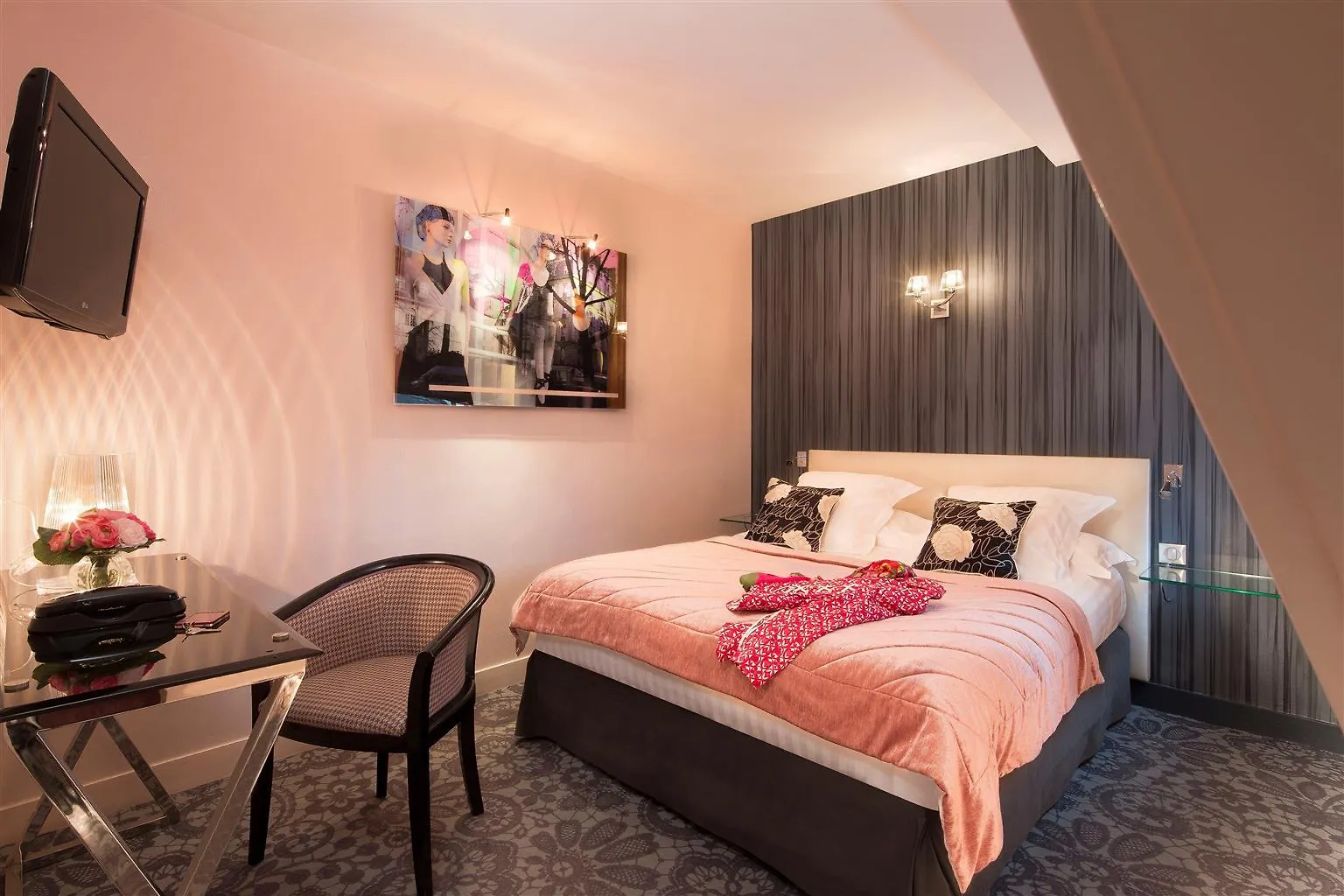 Western Anjou Lafayette Hotel 3*