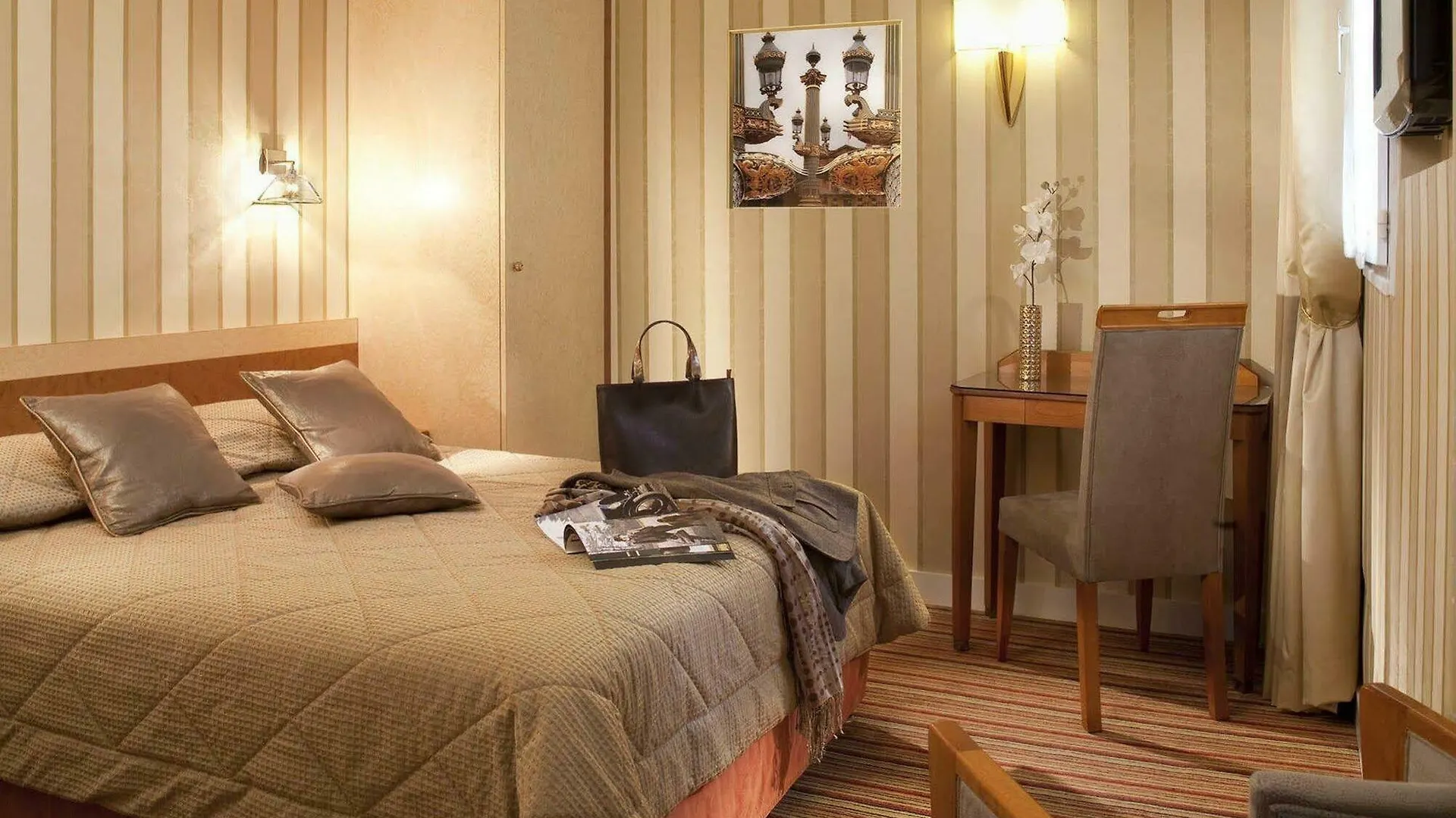 Western Anjou Lafayette 3* Paris