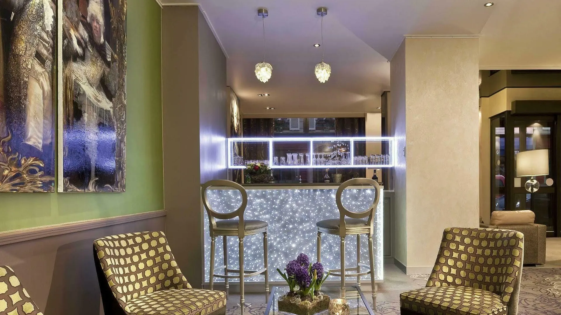 Western Anjou Lafayette Paris